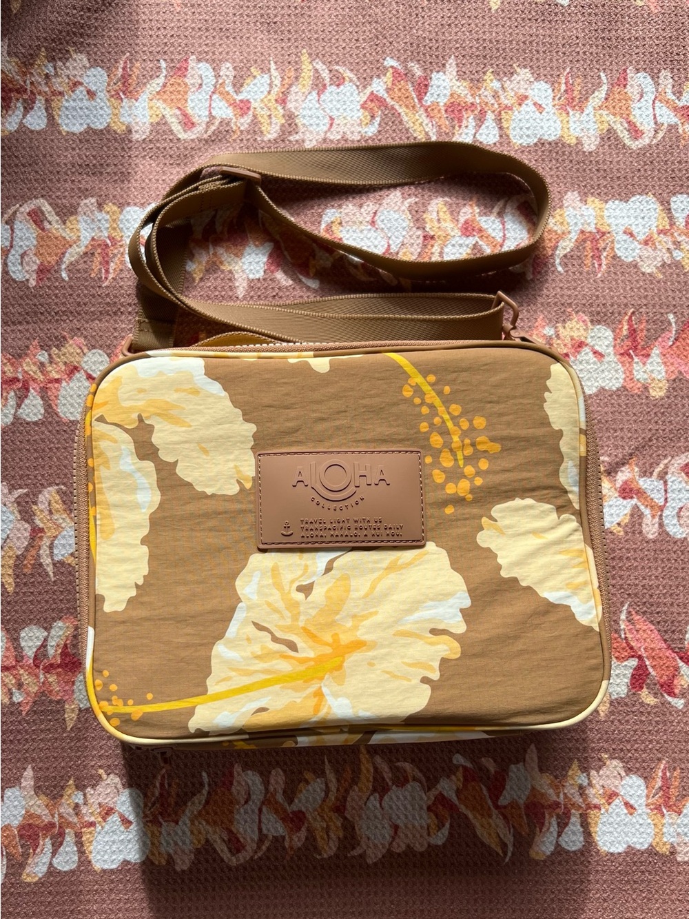 Aloha Collection Toffee Taha’a Lunch Box